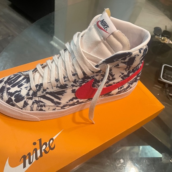 Nike sneakers - Picture 6 of 8